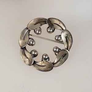 Vintage BU Sterling Silver Wreath Brooch‎ Pin Leaf Berry Circle 925 Jewelry